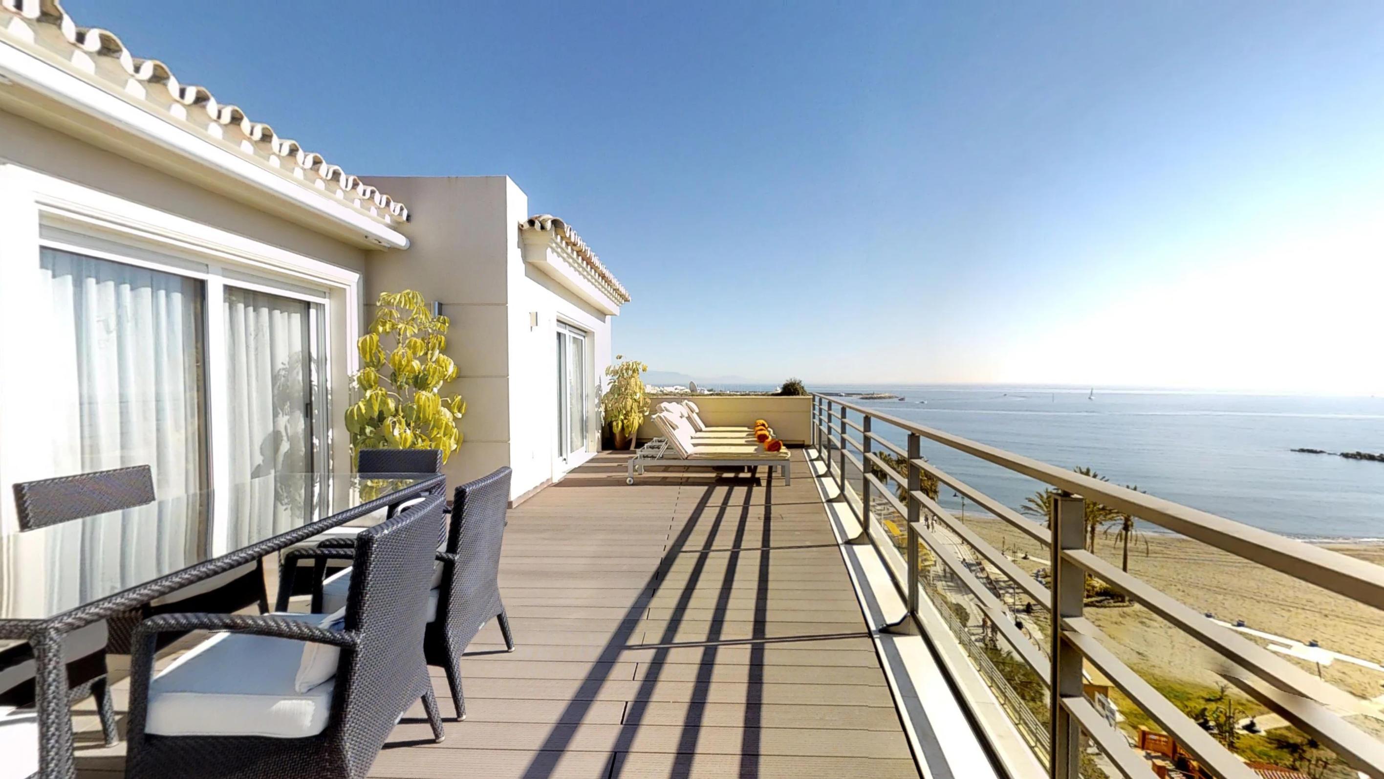 Hotel Vincci Selección Aleysa Benalmádena Exterior foto A balcony