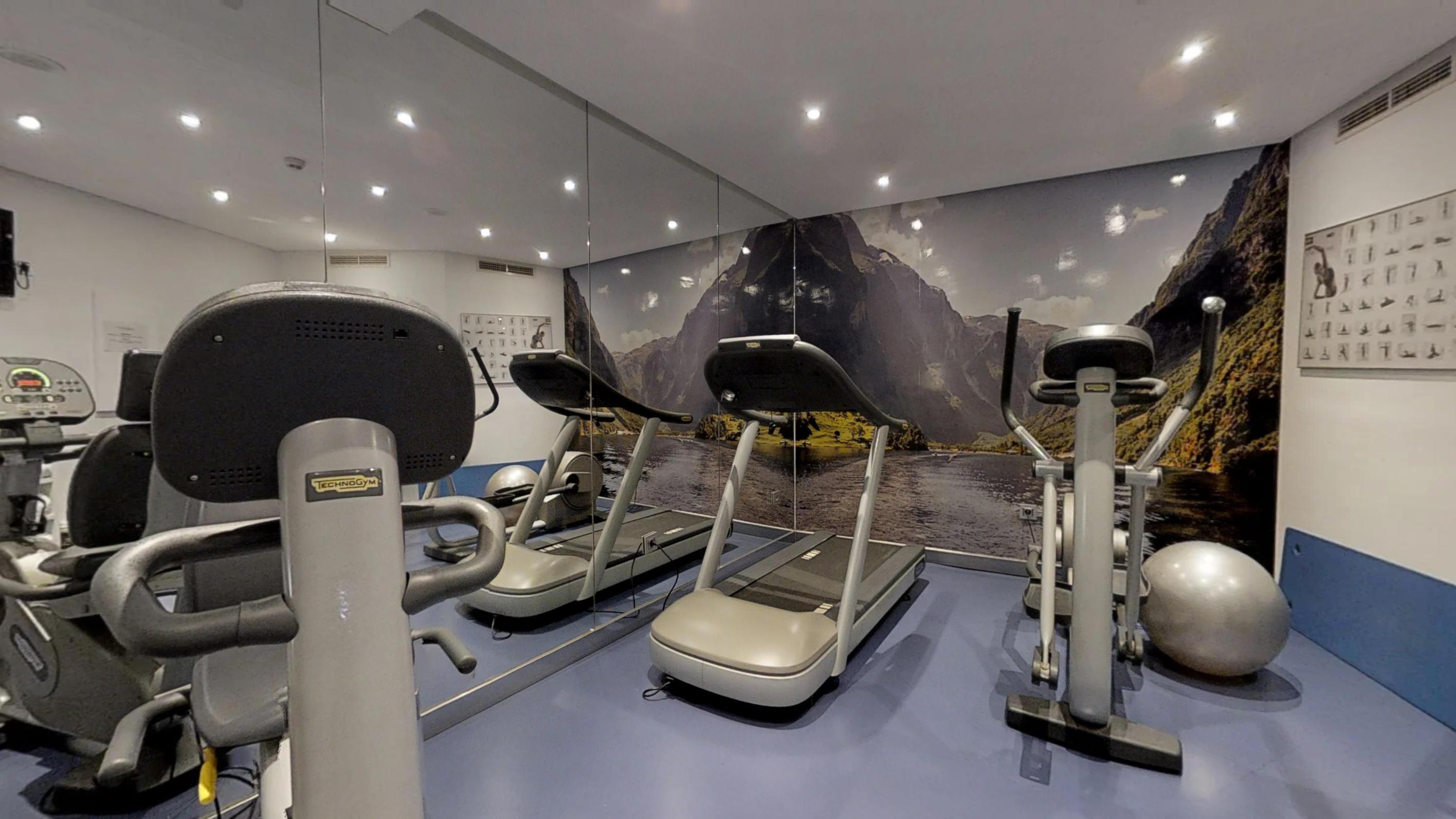 Hotel Vincci Selección Aleysa Benalmádena Exterior foto The gym at the hotel