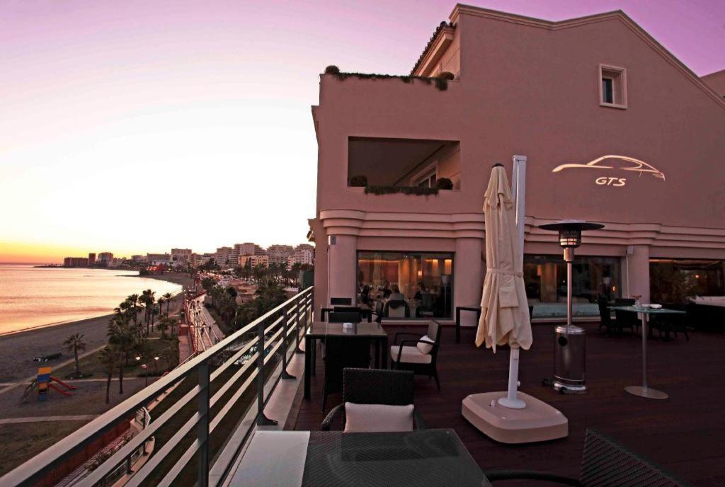 Hotel Vincci Selección Aleysa Benalmádena Exterior foto The hotel's terrace